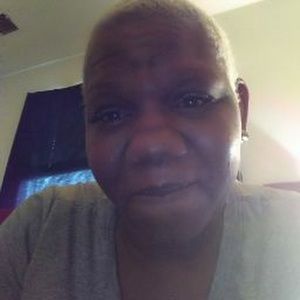 Meet your Posher, Mona